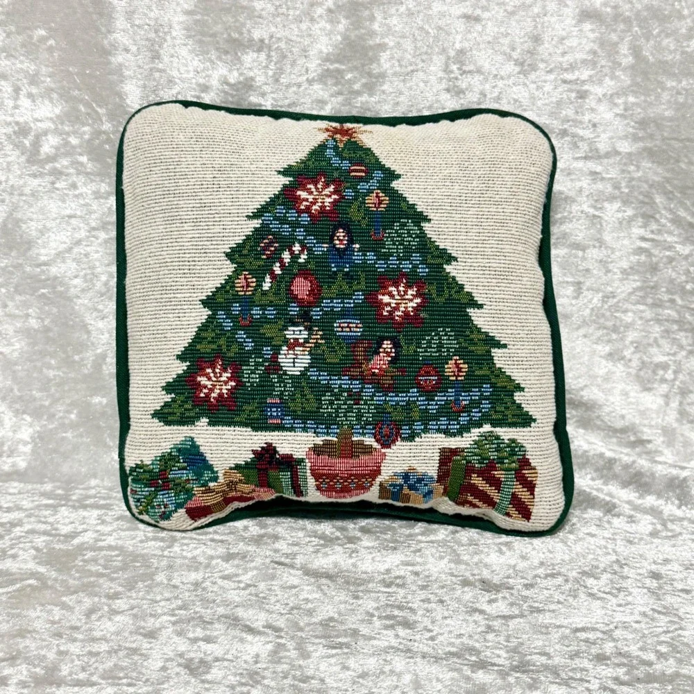 Christmas Tree Tapestry Small‎ Throw Pillow Decorative Holiday Gifts 8.5